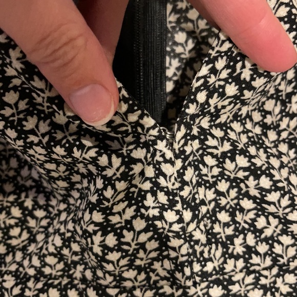 Dress - Picture 7 of 8